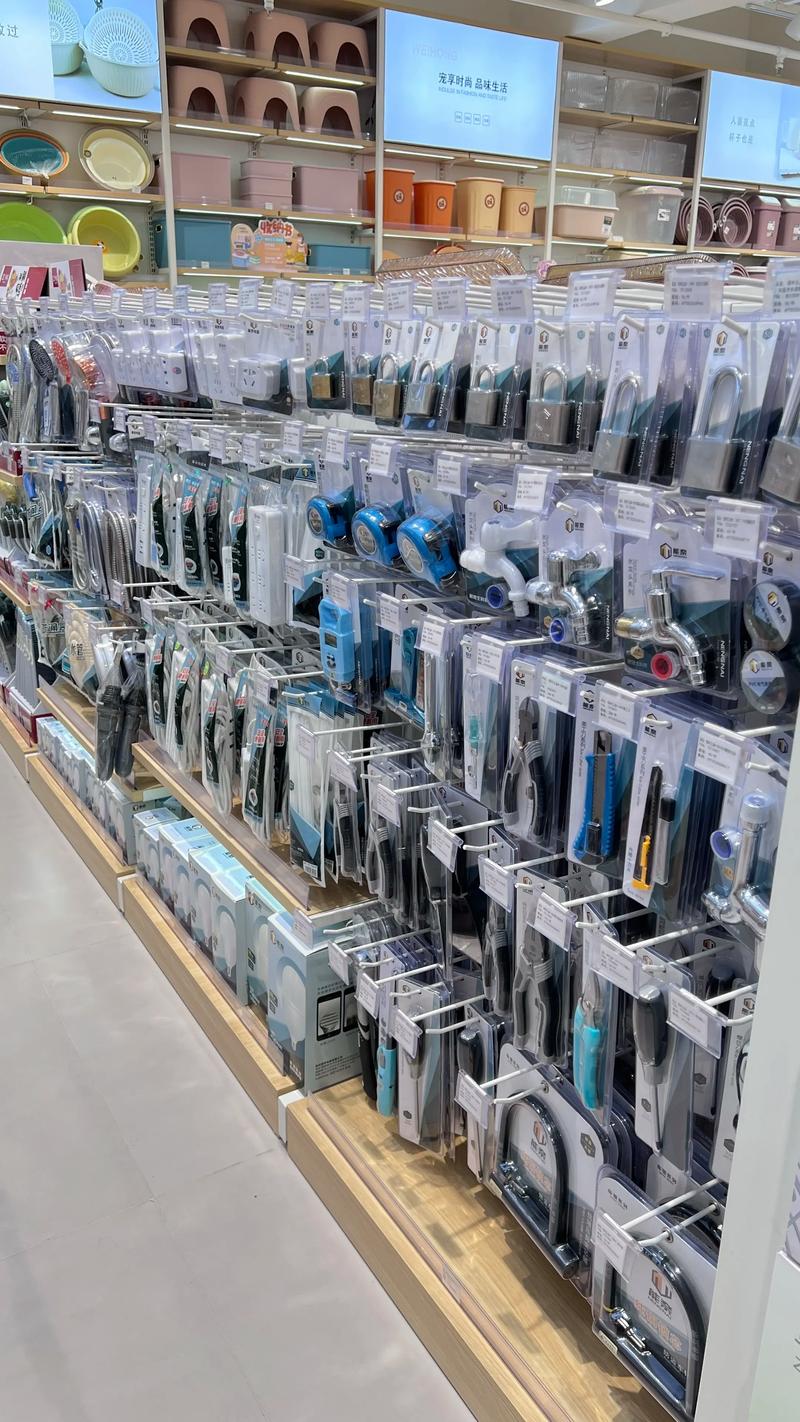 百货商行：海口市场上的繁华景象